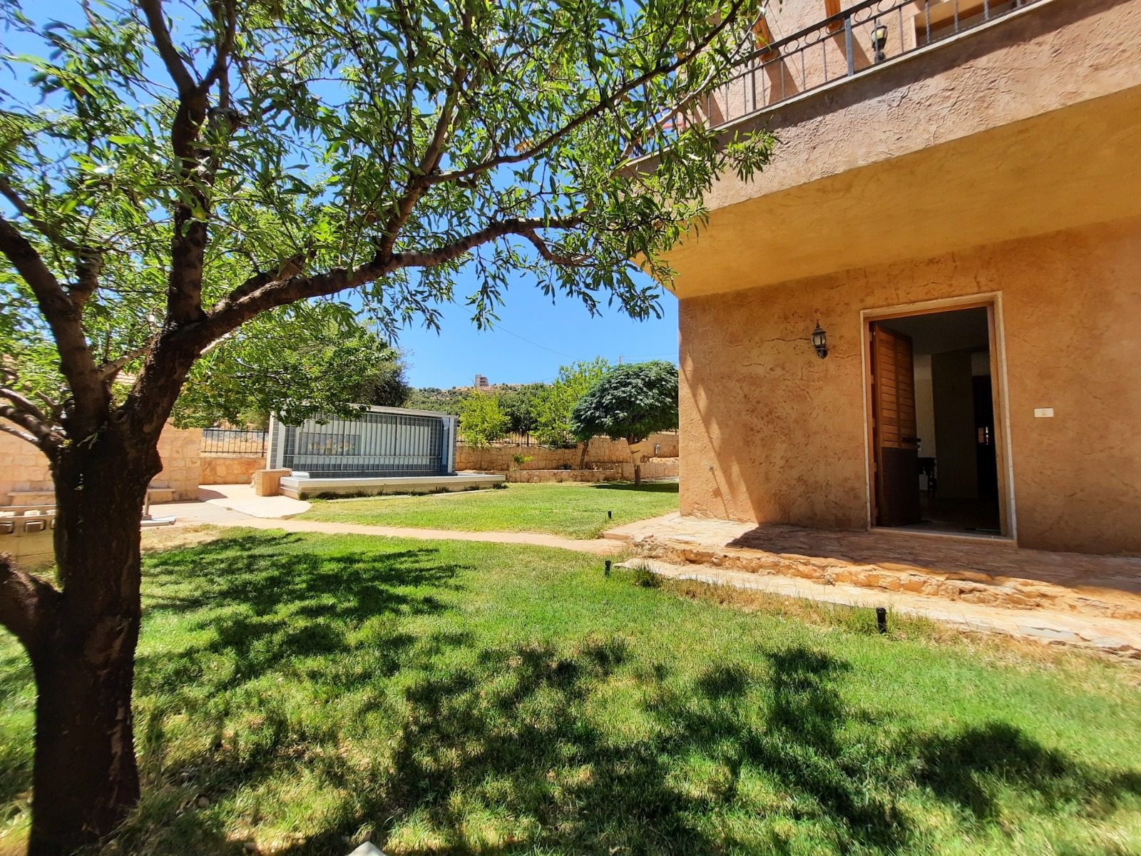 Whole Villa – Deir el Ahmar