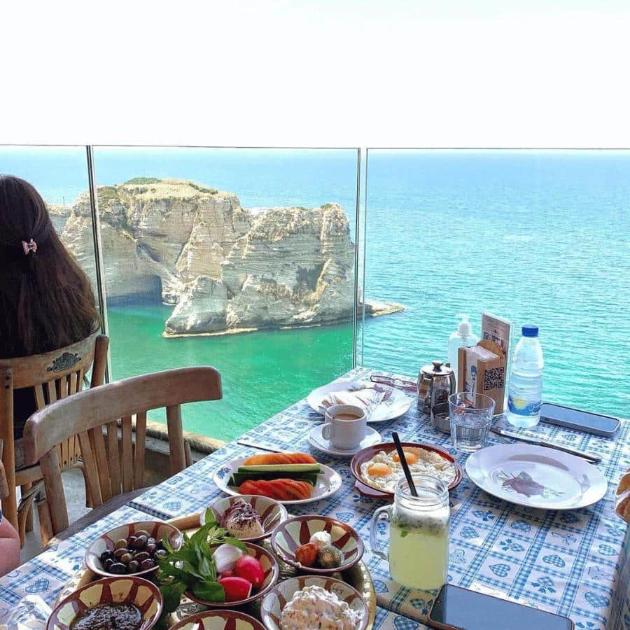 Breakfast at Al Falamannki