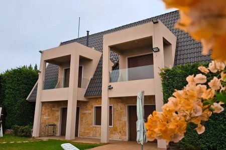 Villa with Private Pool – Hamat